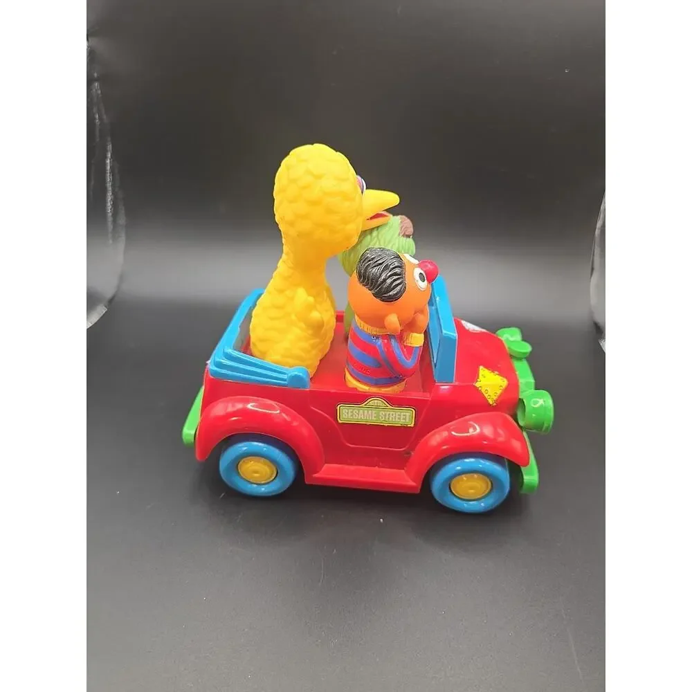 VTG 1988 SESAME STREET WINDUP JALOPY CAR ILLCO TOY WORKS OSCAR ERNIE BIG‎ BIRD